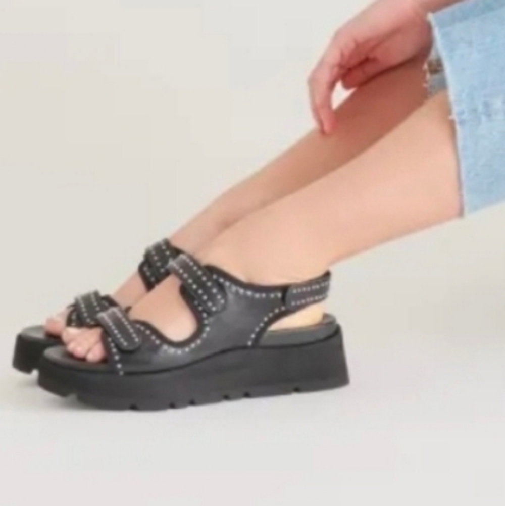 Dolce Vita Midnight Dubai Stud Crinkle Patent Leather Sandals - Picture 4 of 10